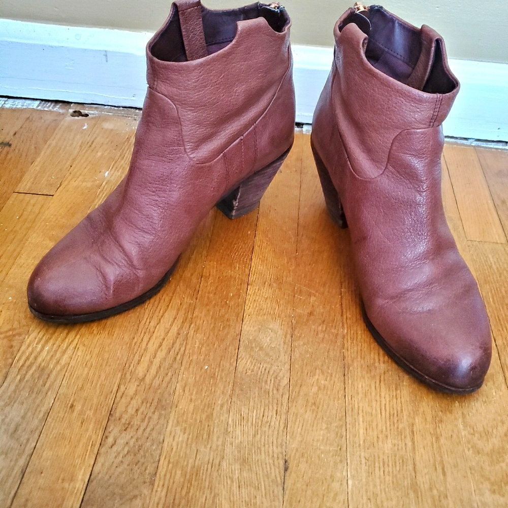 Sam Edelman Lisle Size 9 Wine Leather Booties